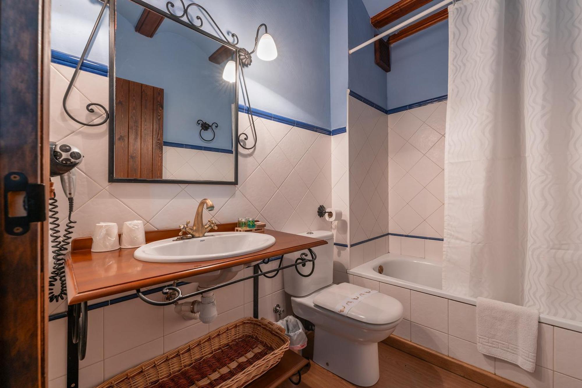 Hotel - Restaurante Prado Del Navazo Albarracín Extérieur photo