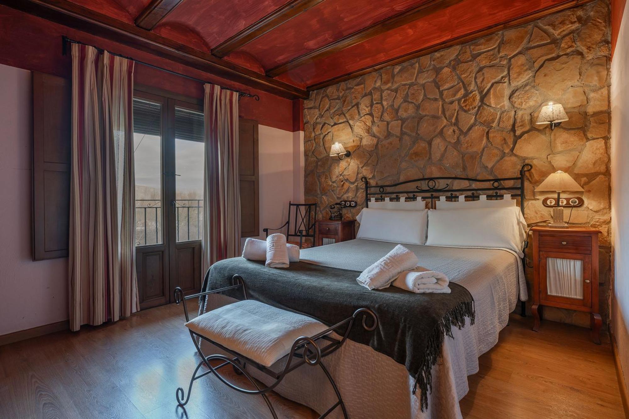 Hotel - Restaurante Prado Del Navazo Albarracín Extérieur photo